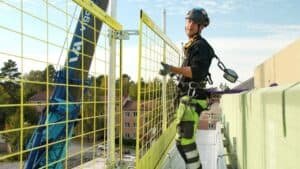 Flex working platform installation with mesh barrier system