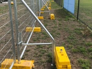 temporary fence brace application
