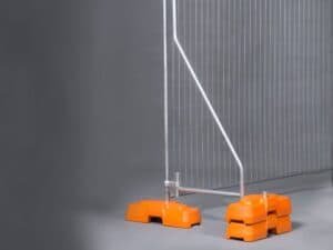 temporary fence with brace