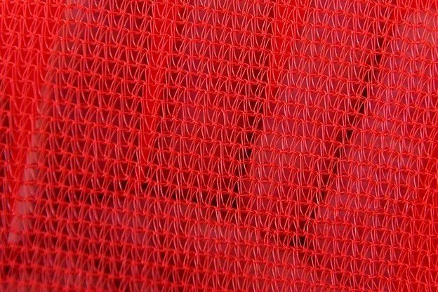 red scaffold net
